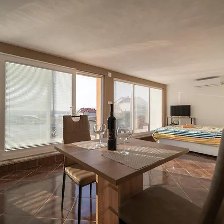Juliana Apartment Gornji Karin