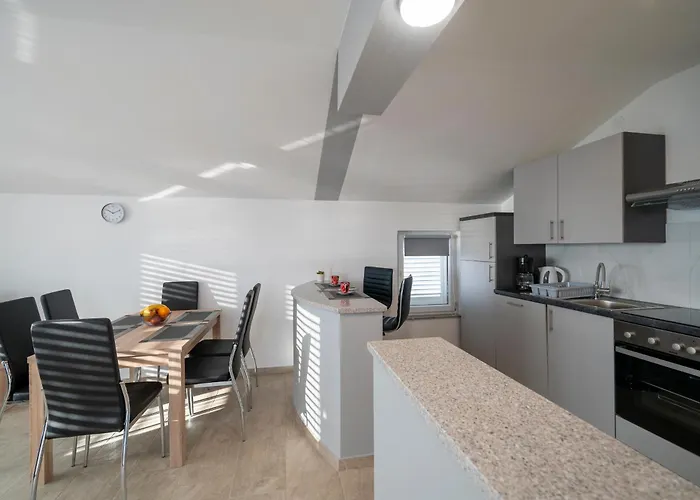 Juliana * Gornji Karin